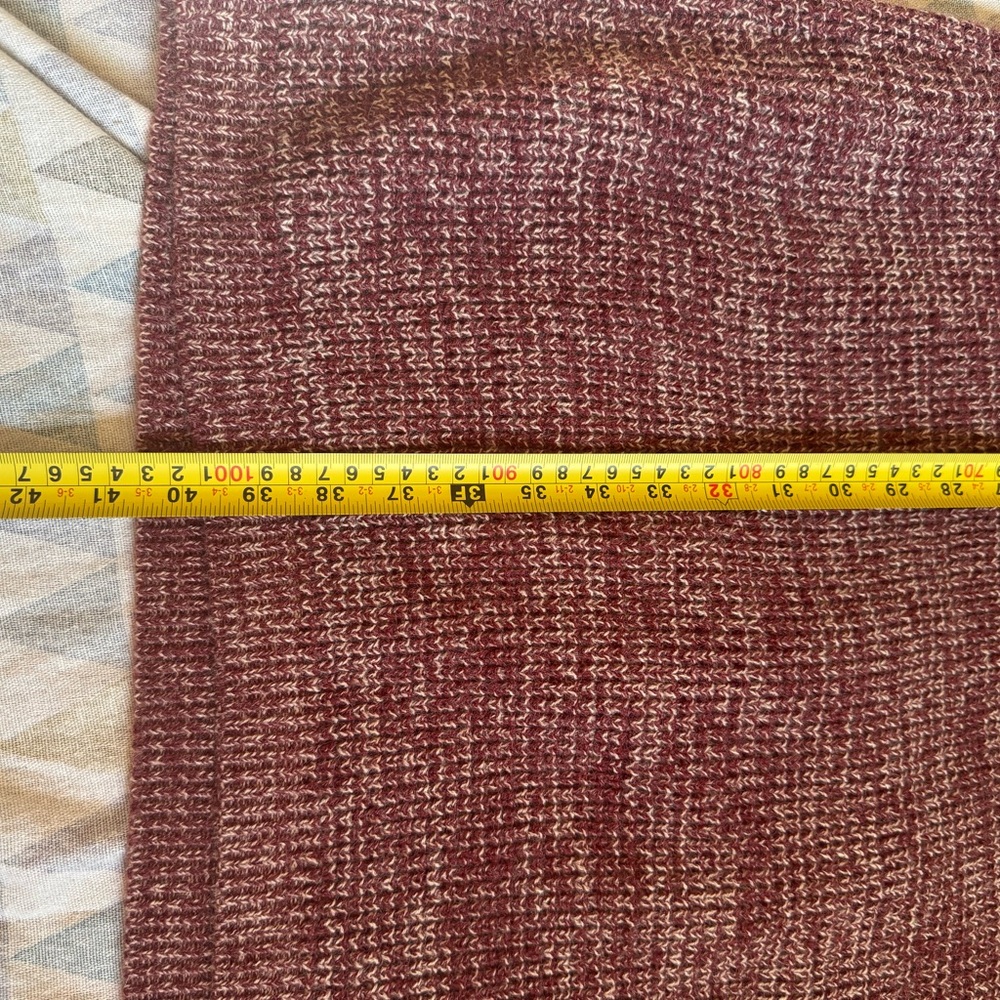 Elegant Maroon Knit Dress - Picture 3 of 4